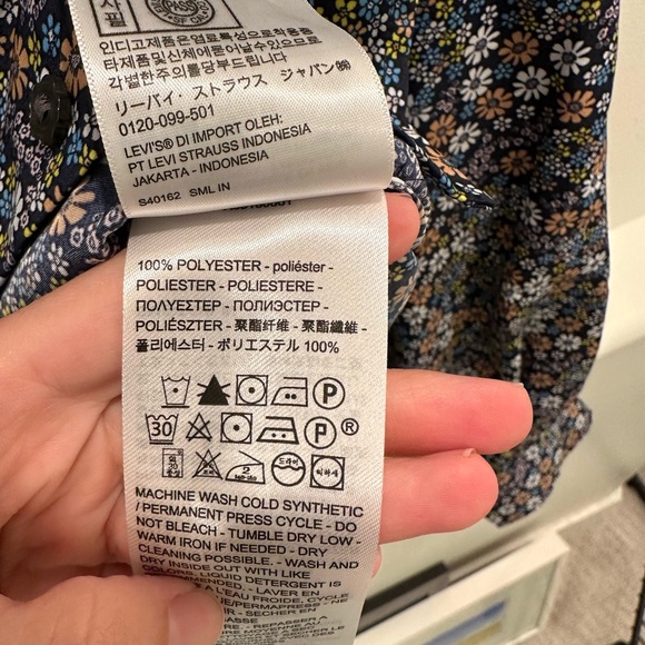 Levi’s floral blouse - Picture 5 of 7